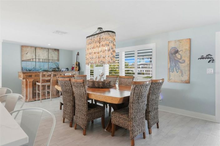 Image No.10-4 Bed Property for sale