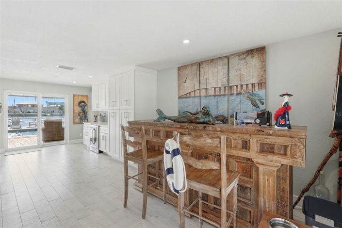 Image No.11-4 Bed Property for sale