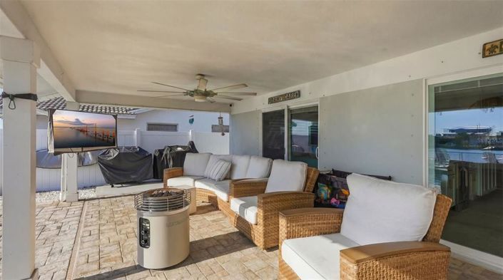 Image No.28-4 Bed Property for sale