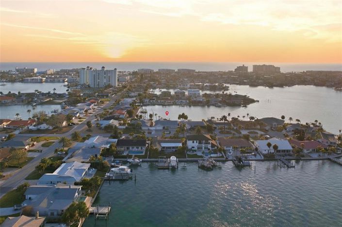 Image No.39-4 Bed Property for sale