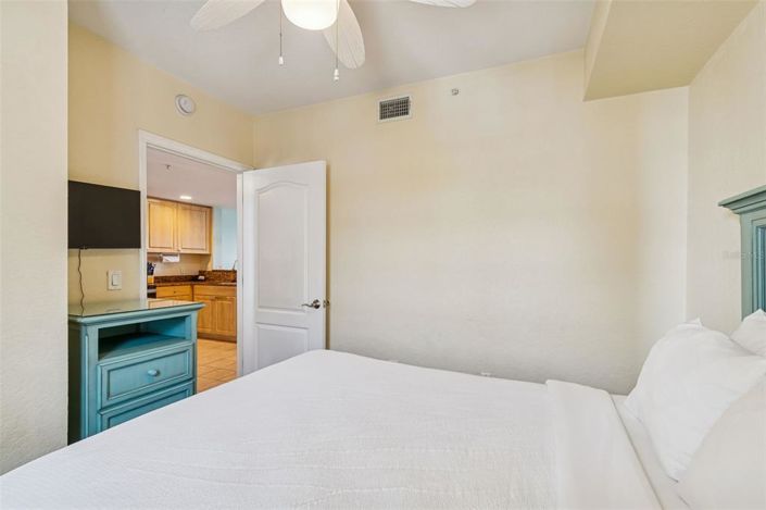 Image No.33-2 Bed Property for sale