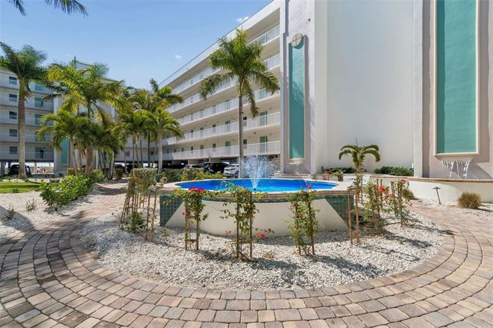 Image No.44-2 Bed Property for sale