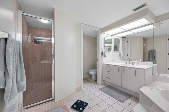 Image No.14-2 Bed Property for sale