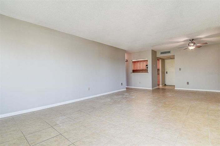 Image No.14-2 Bed Property for sale