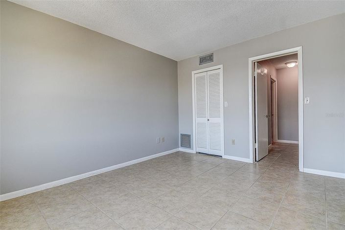 Image No.22-2 Bed Property for sale