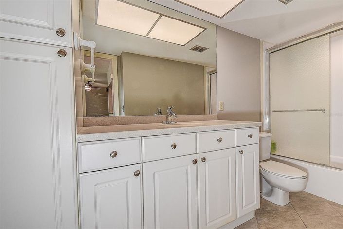 Image No.23-2 Bed Property for sale