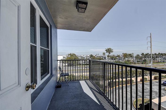 Image No.26-2 Bed Property for sale