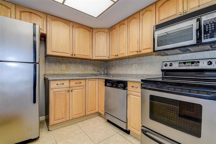 Image No.7-2 Bed Property for sale