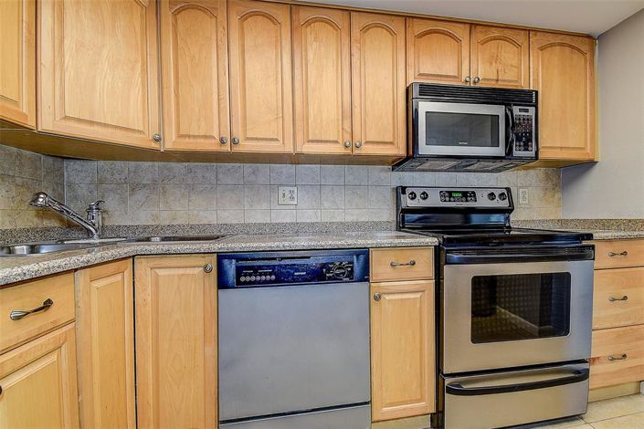 Image No.8-2 Bed Property for sale