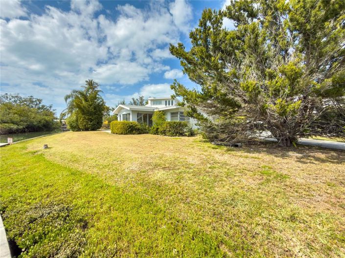 Image No.27-2 Bed Property for sale