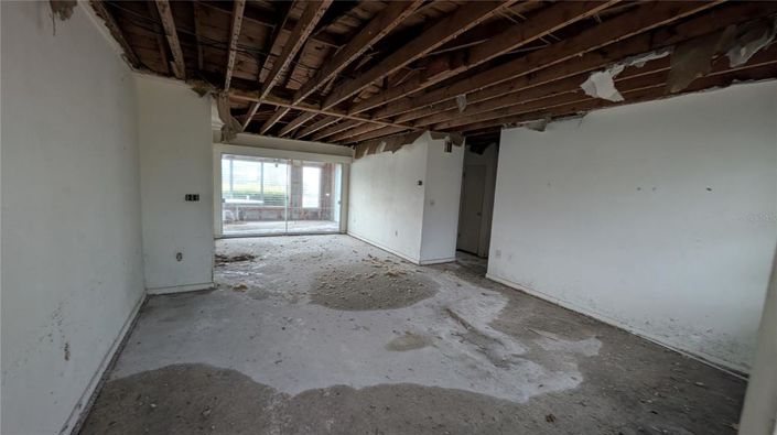 Image No.36-2 Bed Property for sale