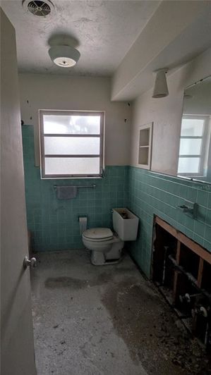 Image No.38-2 Bed Property for sale