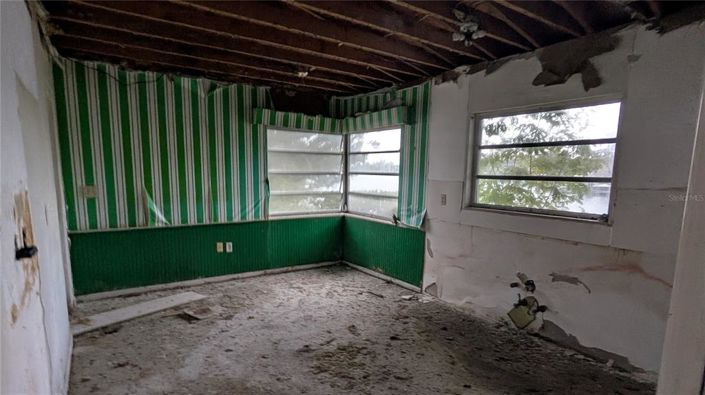 Image No.40-2 Bed Property for sale