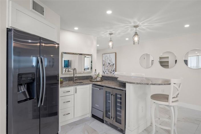 Image No.19-3 Bed Property for sale