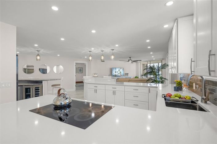 Image No.26-3 Bed Property for sale