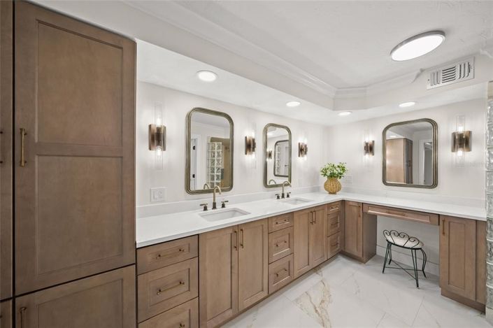 Image No.43-3 Bed Property for sale