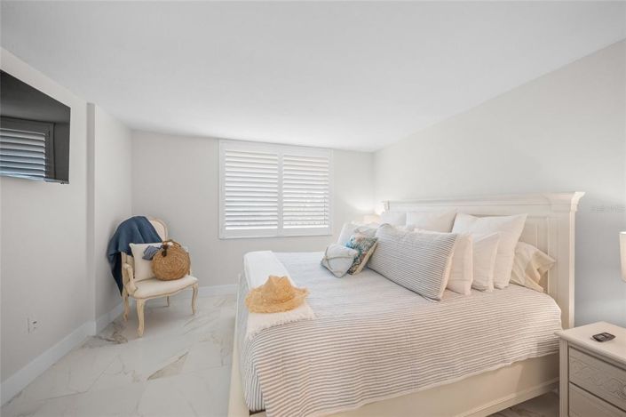 Image No.55-3 Bed Property for sale