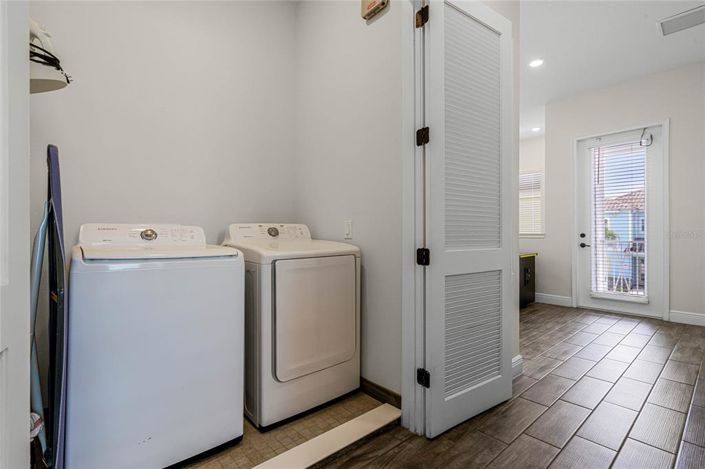 Image No.26-4 Bed Property for sale