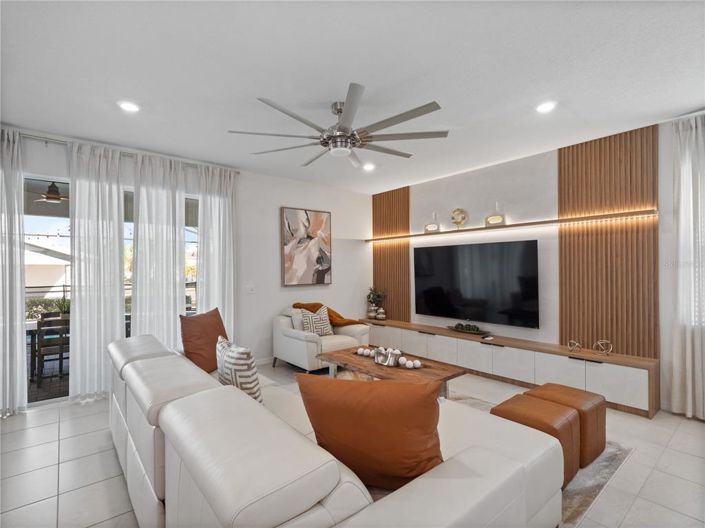 Image No.15-8 Bed Property for sale