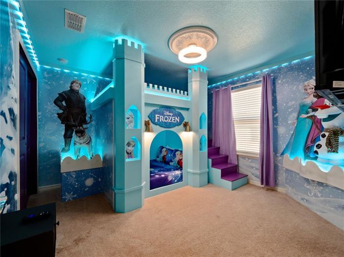 Image No.37-8 Bed Property for sale