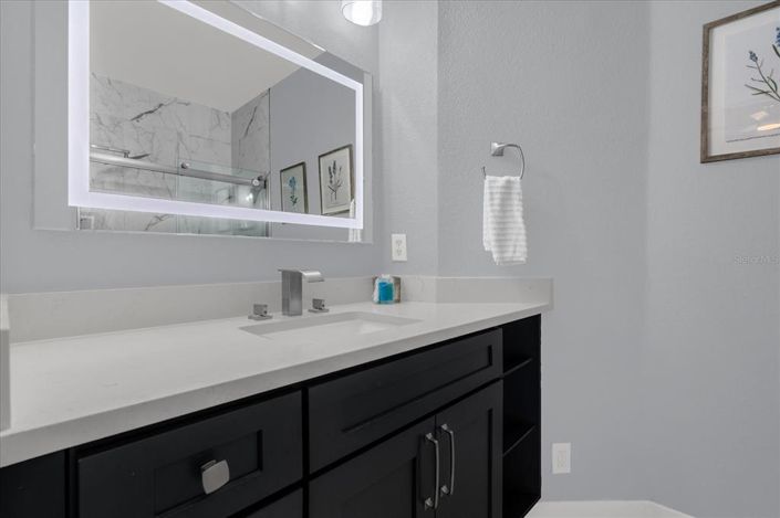 Image No.19-3 Bed Property for sale