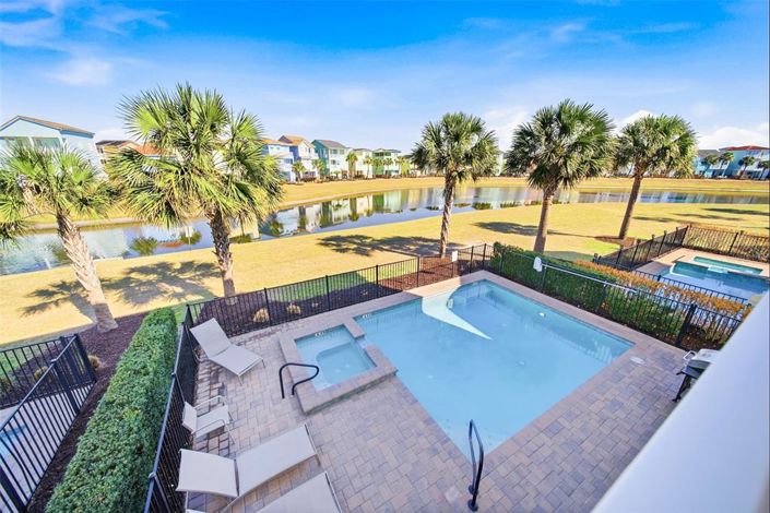 Image No.33-7 Bed Property for sale