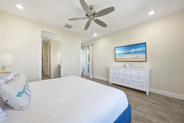 Image No.45-7 Bed Property for sale