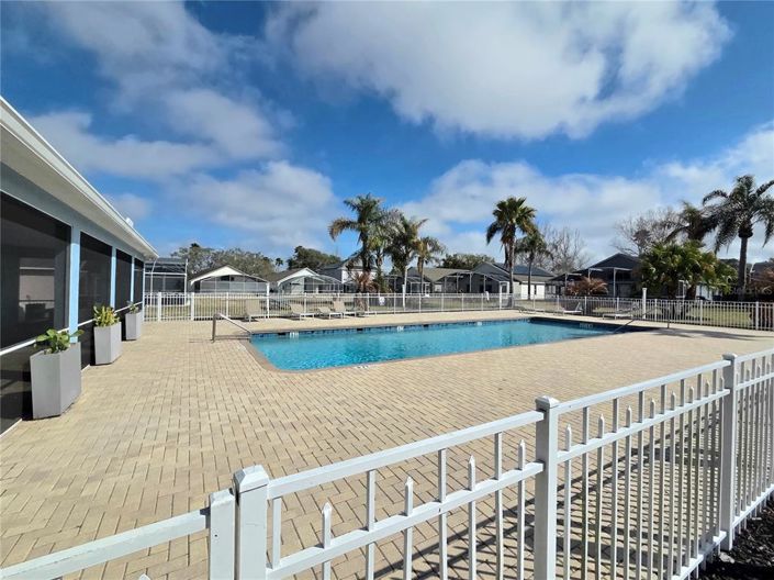 Image No.28-4 Bed Property for sale