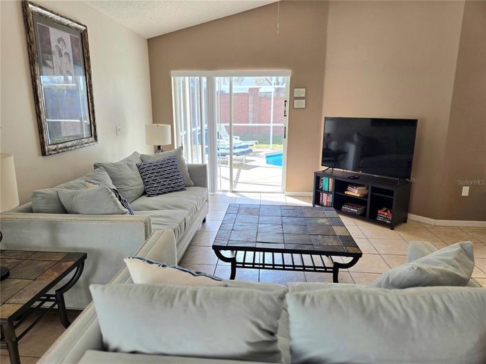 Image No.4-4 Bed Property for sale