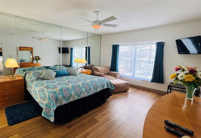 Image No.13-5 Bed Property for sale