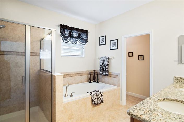 Image No.14-4 Bed Property for sale