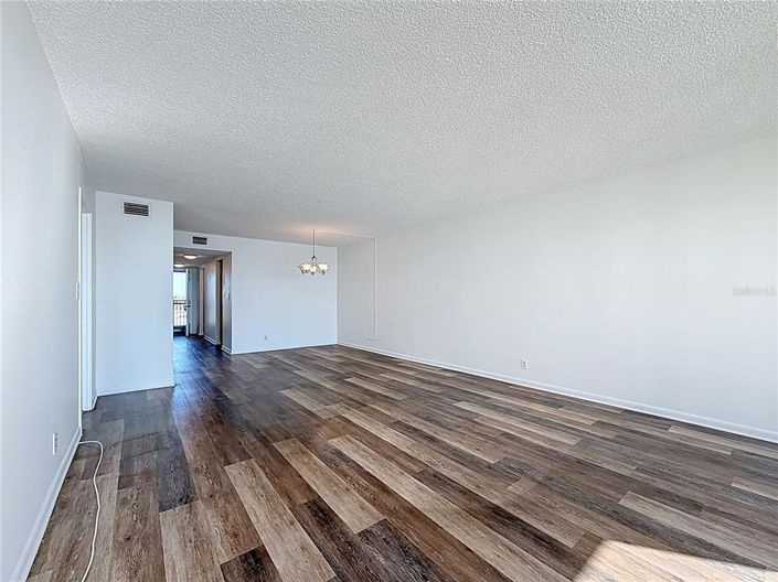 Image No.16-2 Bed Property for sale