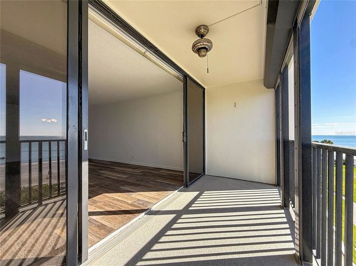 Image No.24-2 Bed Property for sale