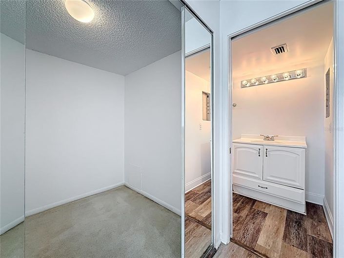 Image No.36-2 Bed Property for sale