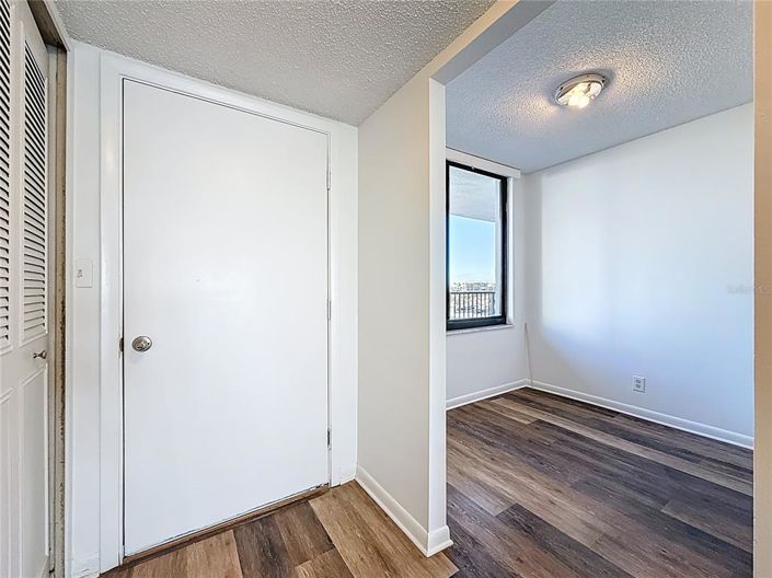 Image No.5-2 Bed Property for sale