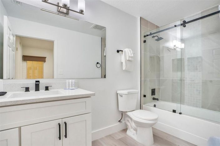 Image No.12-3 Bed Property for sale