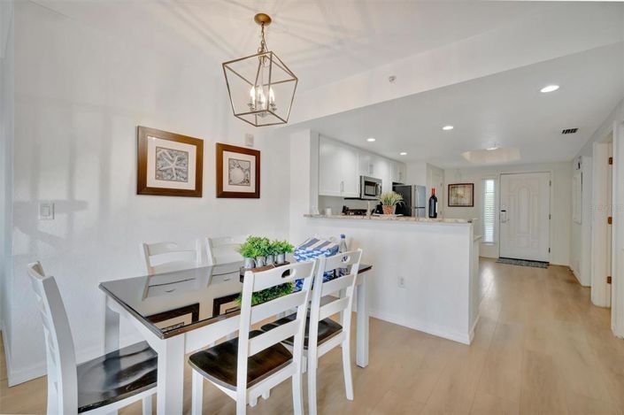 Image No.15-2 Bed Property for sale