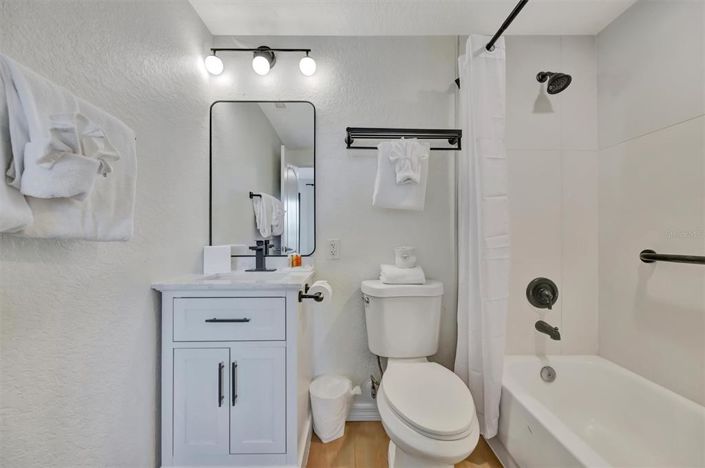 Image No.27-2 Bed Property for sale