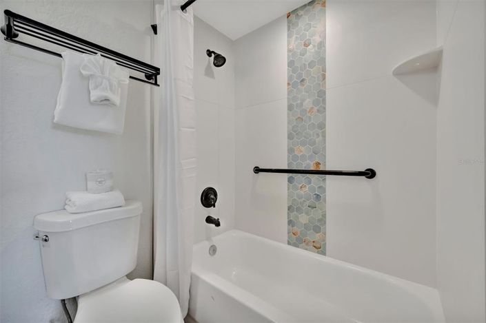 Image No.28-2 Bed Property for sale