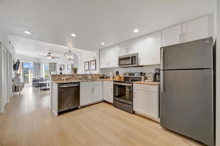 Image No.3-2 Bed Property for sale