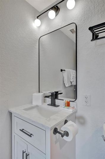 Image No.30-2 Bed Property for sale