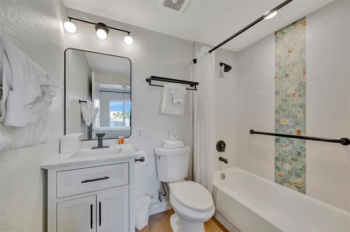 Image No.32-2 Bed Property for sale