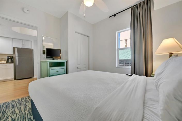 Image No.35-2 Bed Property for sale