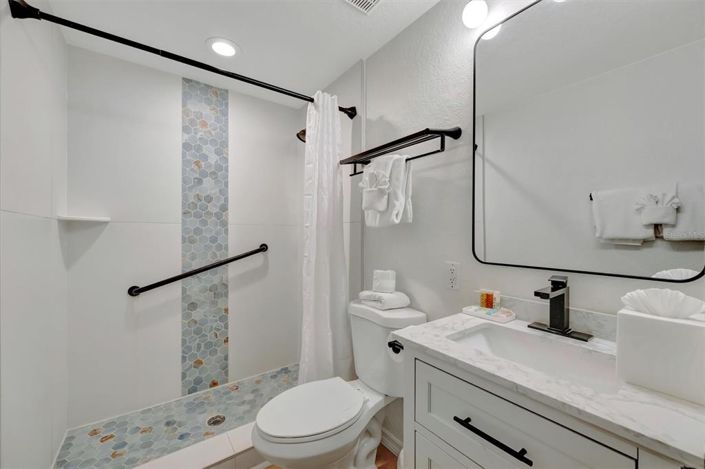 Image No.36-2 Bed Property for sale