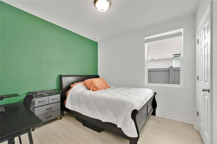 Image No.17-4 Bed Property for sale