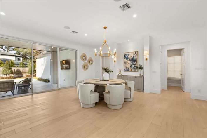 Image No.18-4 Bed Property for sale