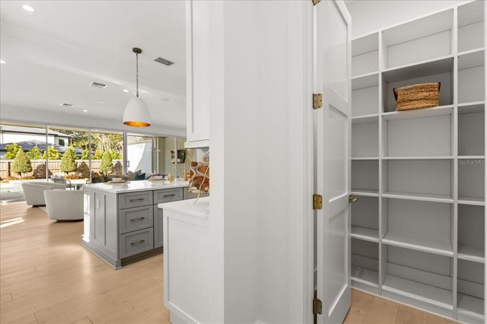 Image No.24-4 Bed Property for sale