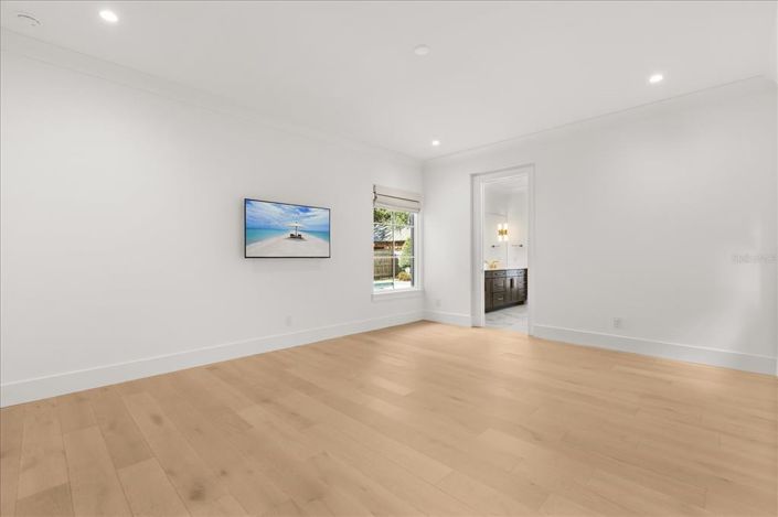 Image No.33-4 Bed Property for sale