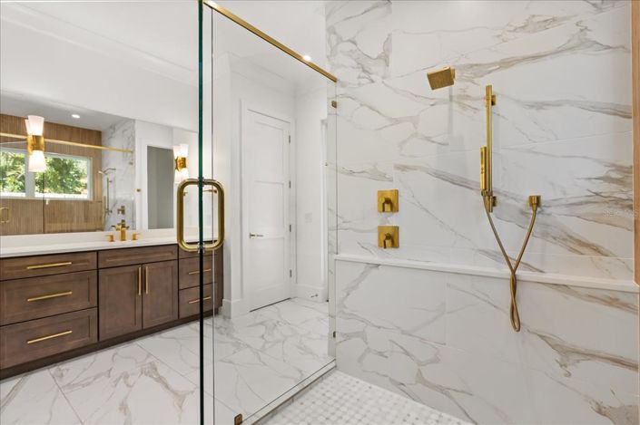 Image No.39-4 Bed Property for sale