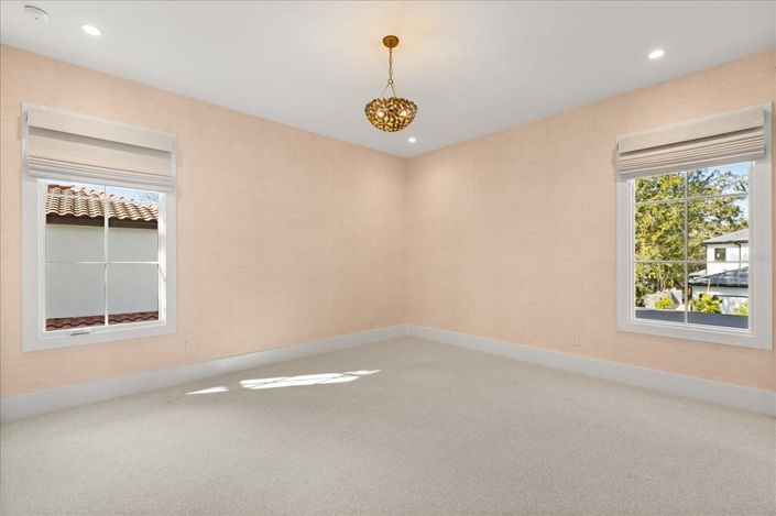 Image No.52-4 Bed Property for sale